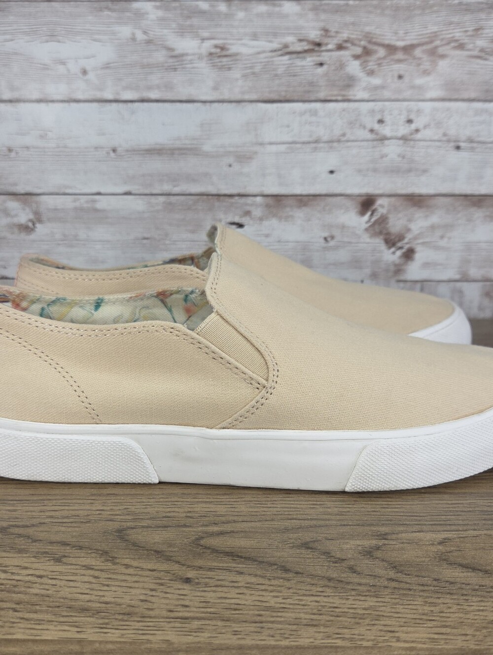 Vionic Women's Groove Semolina Slip-On Comfort Sneakers Size 6.5
